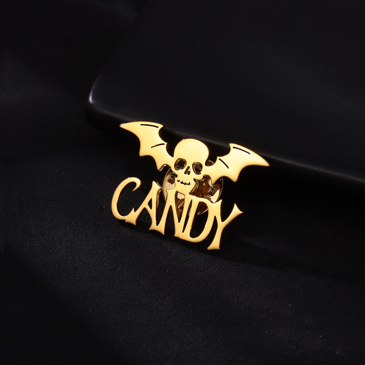 Customized Name Skeleton Bat B - đánh giá và giá Men Accessories Name
